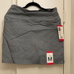 S.C. & CO.. 360 Tummy Control Skort M